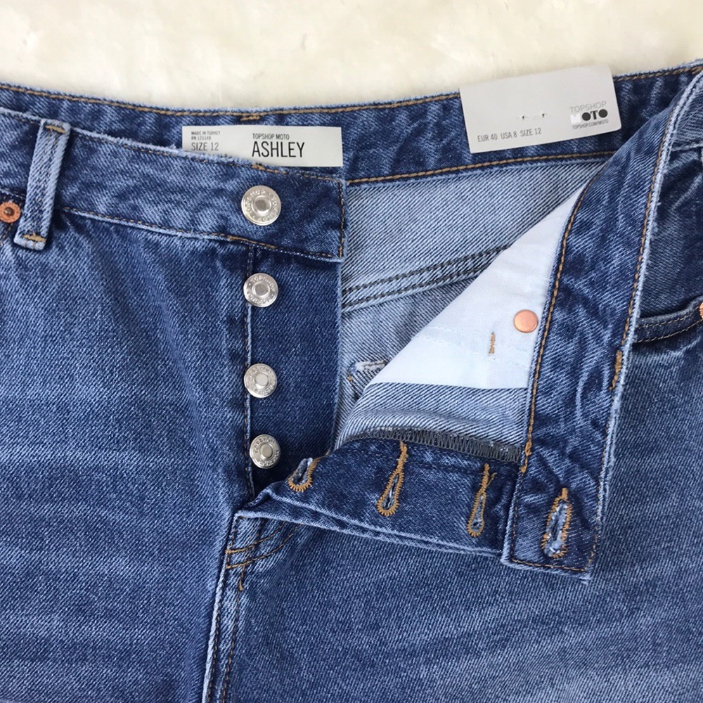 Topshop Moto Ashley Vintage Mid-rise Jean Shorts - Picture 3 of 8